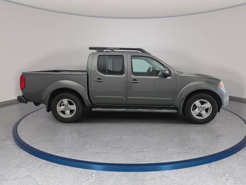 Used 2005 Nissan Frontier LE w/ (X01) Leather Pkg RWD image 4