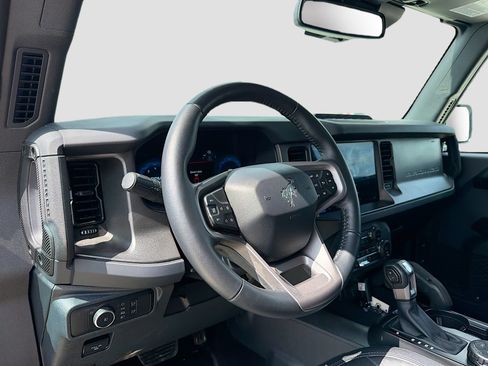 Certified 2025 Ford Bronco Badlands AWD/4WD image 15