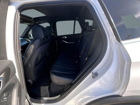 Used 2019 BMW X5 xDrive40i image 24