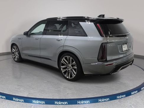 Used 2026 Cadillac Vistiq Platinum w/ LPO, Floor Liner Package AWD/4WD image 8