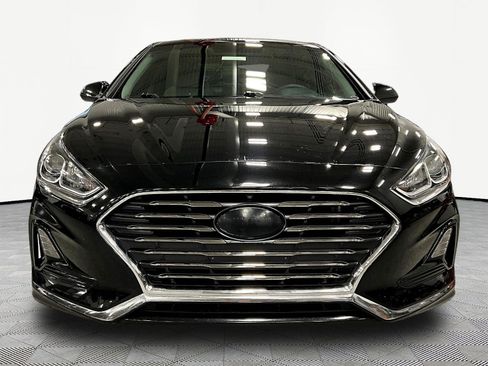 Used 2019 Hyundai Sonata SE FWD image 2