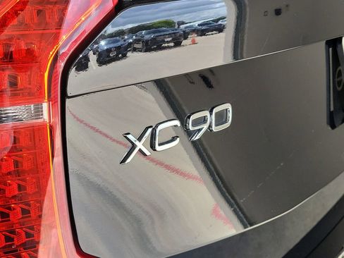 Used 2025 Volvo XC90 B6 Ultra AWD/4WD image 9
