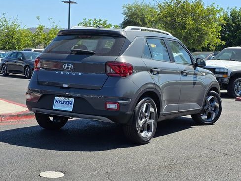 New 2025 Hyundai Venue SEL image 7