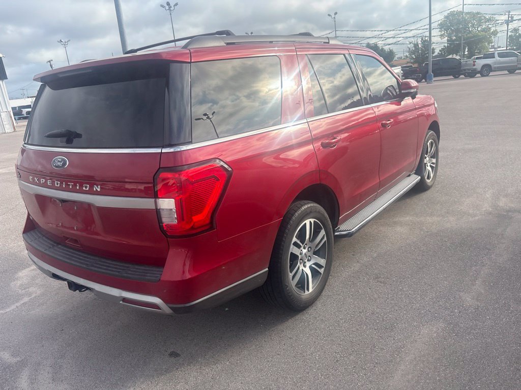 Used 2022 Ford Expedition XLT AWD/4WD image 7