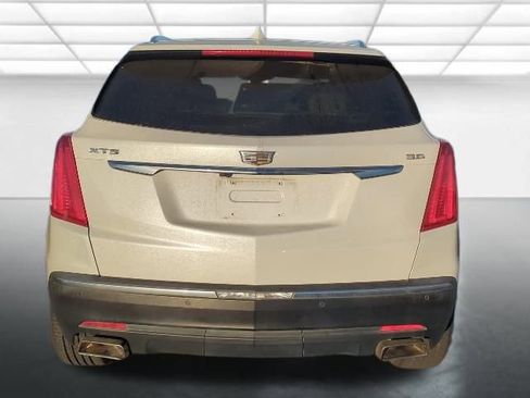 Used 2017 Cadillac XT5 FWD image 5