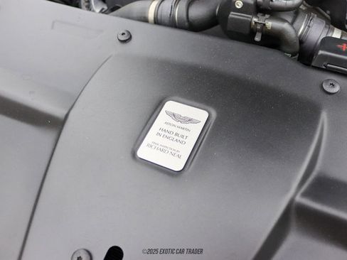 Used 2014 Aston Martin Vanquish Coupe image 18