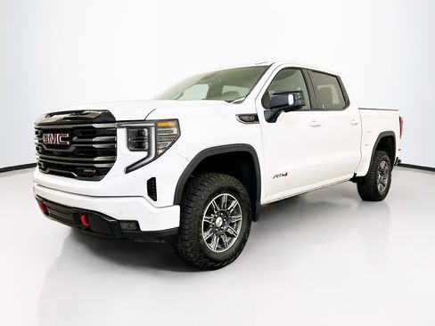 Used 2025 GMC Sierra 1500 AT4 image 3