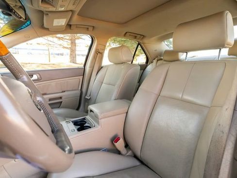 Used 2006 Cadillac STS V8 w/ Preferred Equipment Group image 12