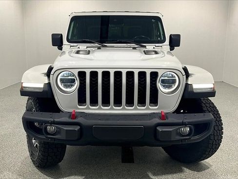 Used 2020 Jeep Gladiator Rubicon image 2
