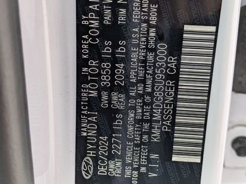 Used 2025 Hyundai Elantra Sport image 32