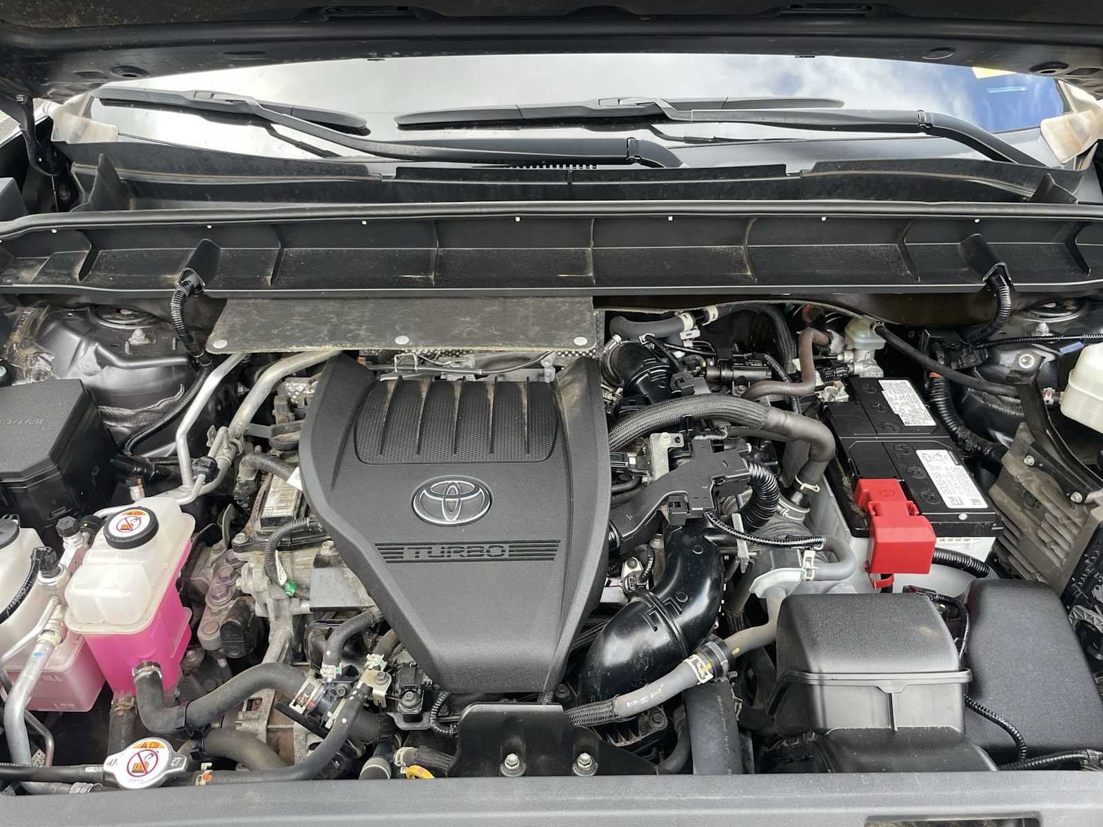 Used 2023 Toyota Highlander L FWD image 11