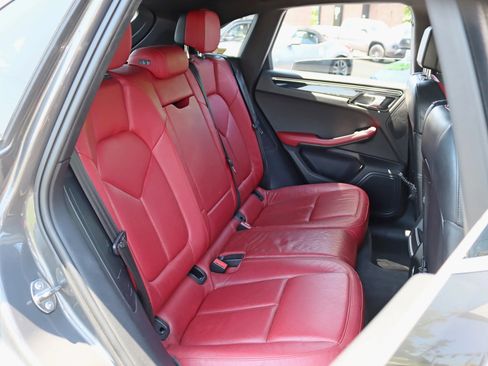 Used 2015 Porsche Macan S AWD/4WD image 28