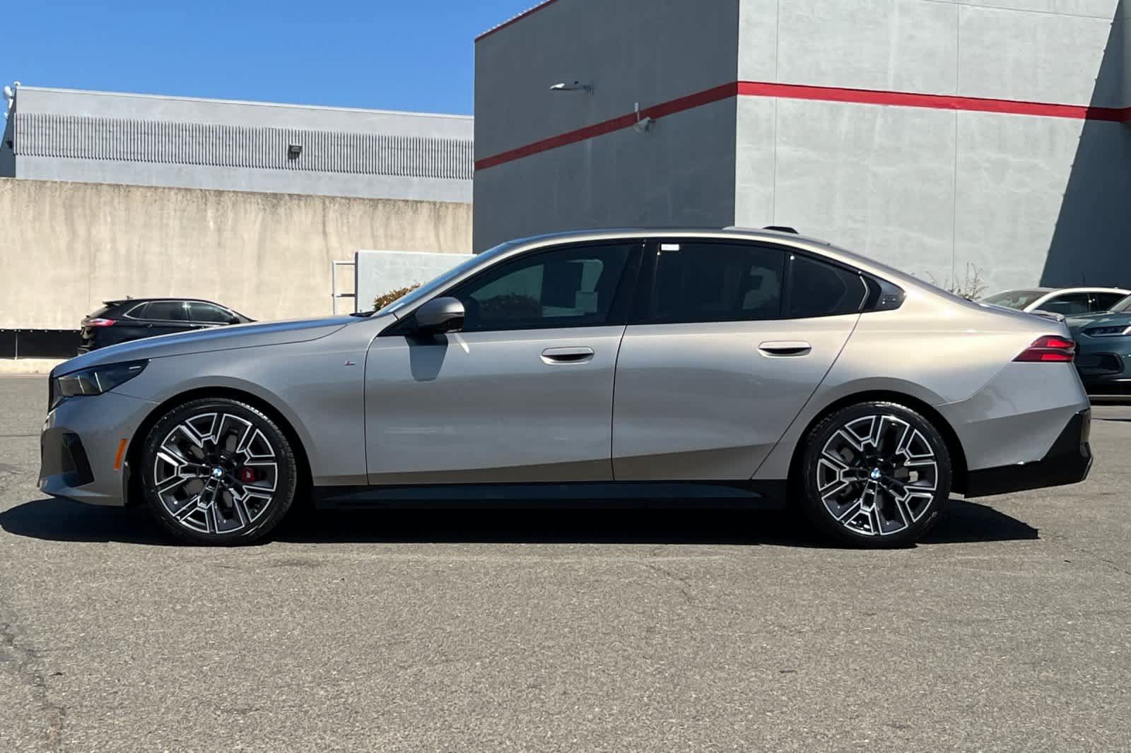 Used 2024 BMW 530i w/ Executive Package RWD image 9