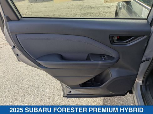 Used 2025 Subaru Forester Premium AWD/4WD image 29
