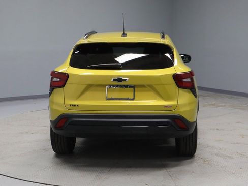 Used 2024 Chevrolet Trax RS w/ Driver Confidence Package image 9