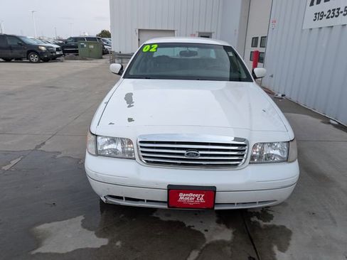 Used 2002 Ford Crown Victoria LX image 29