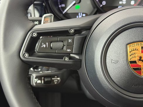 Certified 2026 Porsche Macan AWD/4WD image 22