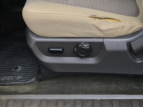 Used 2011 Ford F250 XLT w/ XLT Interior Pkg RWD image 13