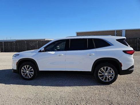 New 2026 Buick Enclave Preferred image 2