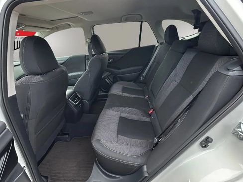 Used 2025 Subaru Outback Premium AWD/4WD image 38