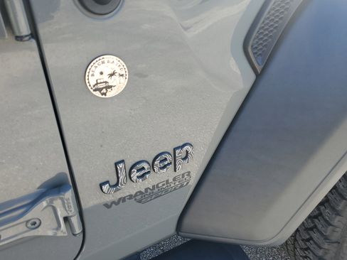 Used 2021 Jeep Wrangler Unlimited Sport image 4
