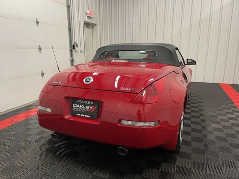 Used 2007 Nissan 350Z Enthusiast RWD image 19