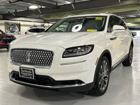 Certified 2023 Lincoln Nautilus Reserve AWD/4WD image 5
