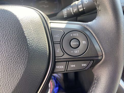 Used 2025 Toyota RAV4 Limited FWD image 34