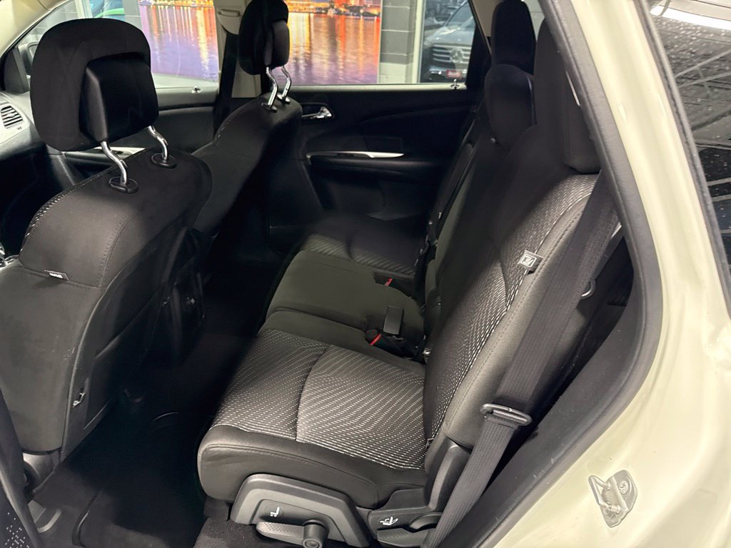 Used 2014 Dodge Journey SXT w/ Flexible Seating Group FWD image 16