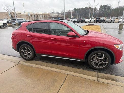 Used 2022 Alfa Romeo Stelvio Ti image 19