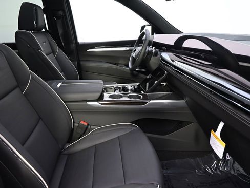 New 2026 Cadillac Escalade Luxury w/ Touring Package image 16