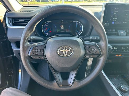 Used 2025 Toyota RAV4 LE AWD/4WD image 20