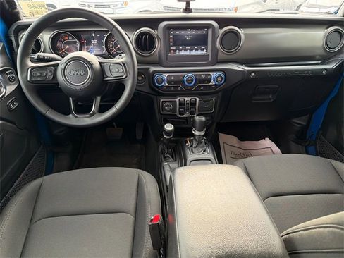 Used 2023 Jeep Wrangler Unlimited Sport image 23