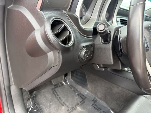Used 2015 Chevrolet Camaro SS RWD image 18