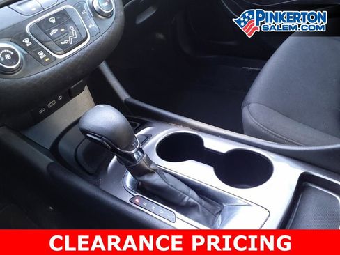 Used 2022 Chevrolet Malibu LS image 27