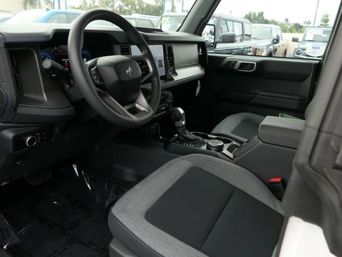 Used 2025 Ford Bronco 4-Door image 13