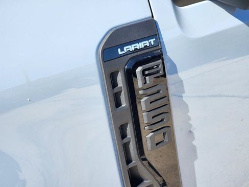 New 2026 Ford F250 Lariat w/ Black Appearance Package image 8