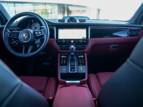New 2026 Porsche Macan S image 25