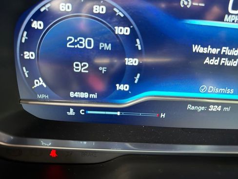 Used 2023 Chevrolet Suburban Premier RWD image 4