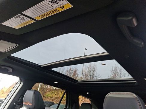 New 2025 Honda Pilot TrailSport image 12