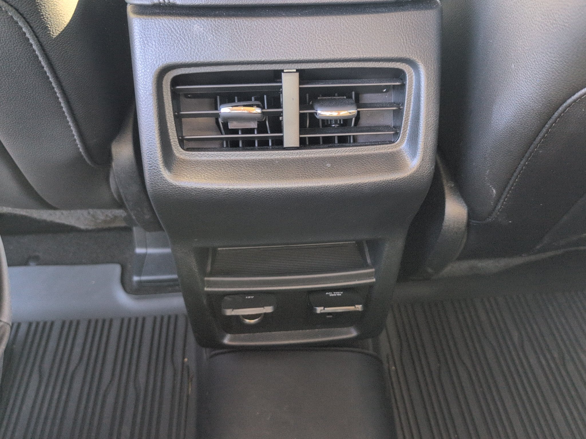 Used 2020 Ford Edge SEL w/ Convenience Package FWD image 29