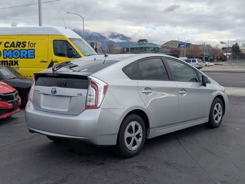 Used 2015 Toyota Prius Two image 4