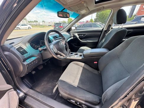 Used 2015 Nissan Altima 2.5 SV w/ Convenience Package FWD image 12