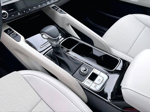 Used 2025 Kia Telluride S image 15