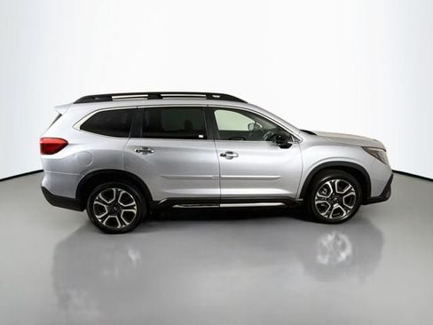 Used 2024 Subaru Ascent Touring AWD/4WD image 9
