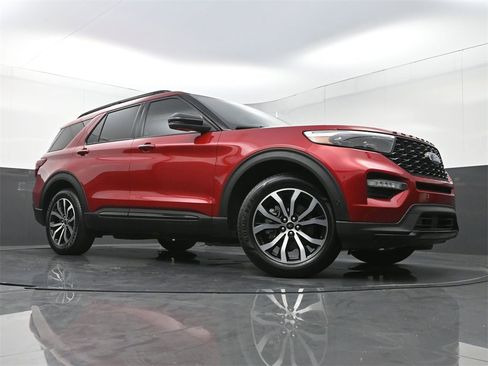 Used 2020 Ford Explorer ST w/ Premium Technology Package image 27