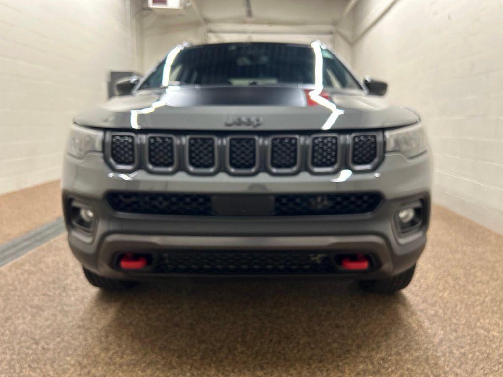 Used 2023 Jeep Compass Trailhawk AWD/4WD image 6
