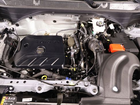 Used 2025 Buick Encore GX Sport Touring w/ Comfort Package FWD image 19