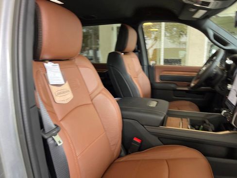 New 2023 RAM 3500 Limited image 21