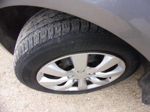 Used 2006 Ford Fusion SE FWD image 4